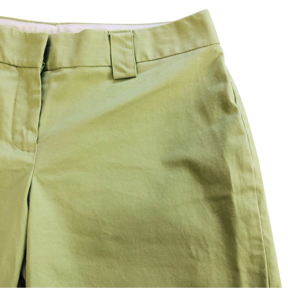 Express Design Studio Popular Editor Style Green Shorts Bermuda Length - Picture 4 of 16